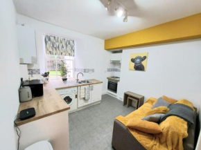 Granite Getaways - The Terrace Below